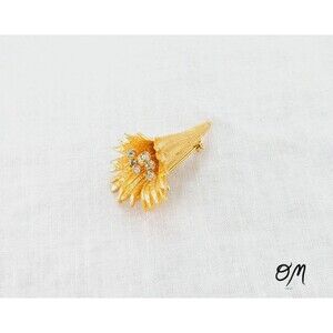 Castlecliff Signed Vintage Gold Tone and Rhinestone Trumpet Flower Brooch